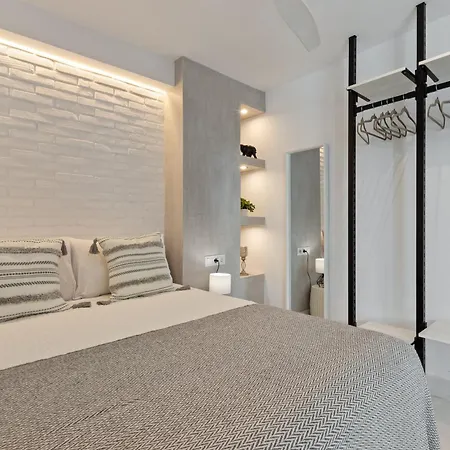 Black And White - Boutique With Sea Views Apartment *