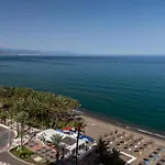 Apartment Black And White - Boutique With Sea Views *