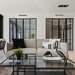 Apartment Black And White - Boutique With Sea Views