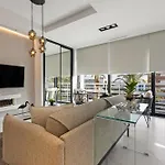 Black And White - Boutique With Sea Views Τορρεμολίνος