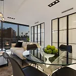 Black And White - Boutique With Sea Views Apartment
