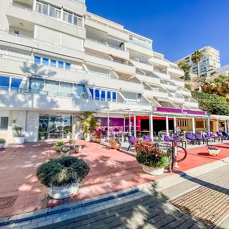 Apartment Black And White - Boutique With Sea Views *