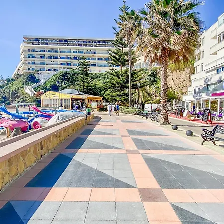 Black And White - Boutique With Sea Views Torremolinos