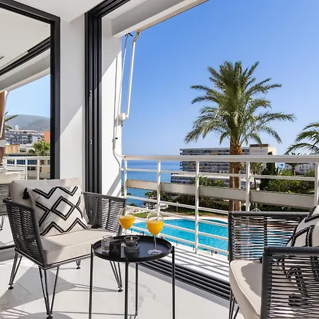 Black And White - Boutique With Sea Views Апартаменти Торремолінос