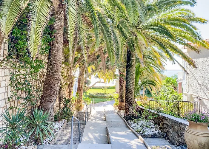 Black&white - Boutique With Sea Views Appartement *