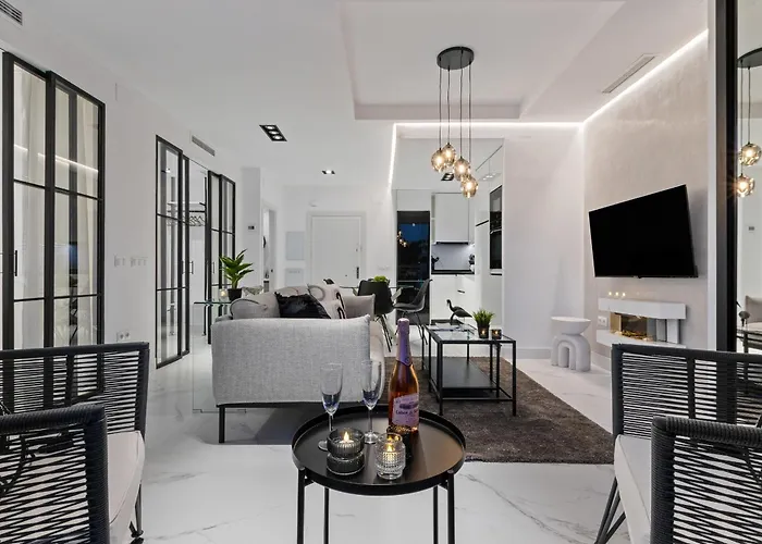 Black&white - Boutique With Sea Views *