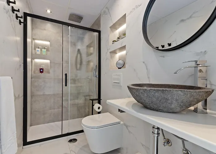 Black&white - Boutique With Sea Views