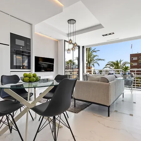 Black And White - Boutique With Sea Views