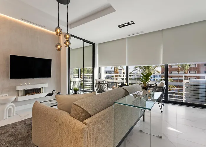 Black And White - Boutique With Sea Views Torremolinos