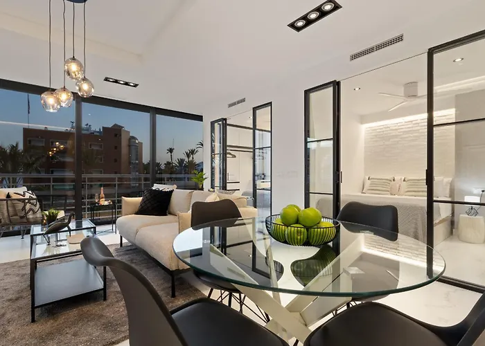 Black And White - Boutique With Sea Views Apartamento *